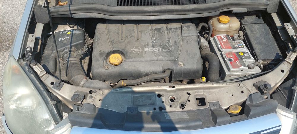 Opel Zafira B 1,9 DT , Опел Зафира Б н части!!
Март 2006