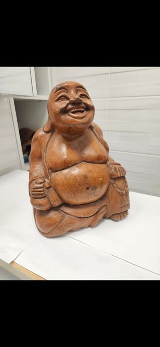 Sculptură lemn voluminoasa cu Budha .