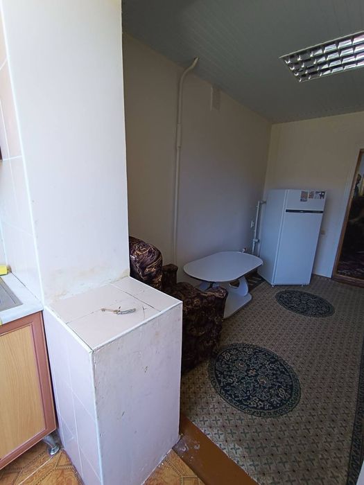 5каватли домнинг 2 каватида 2 хонали квартира ижарага берилади