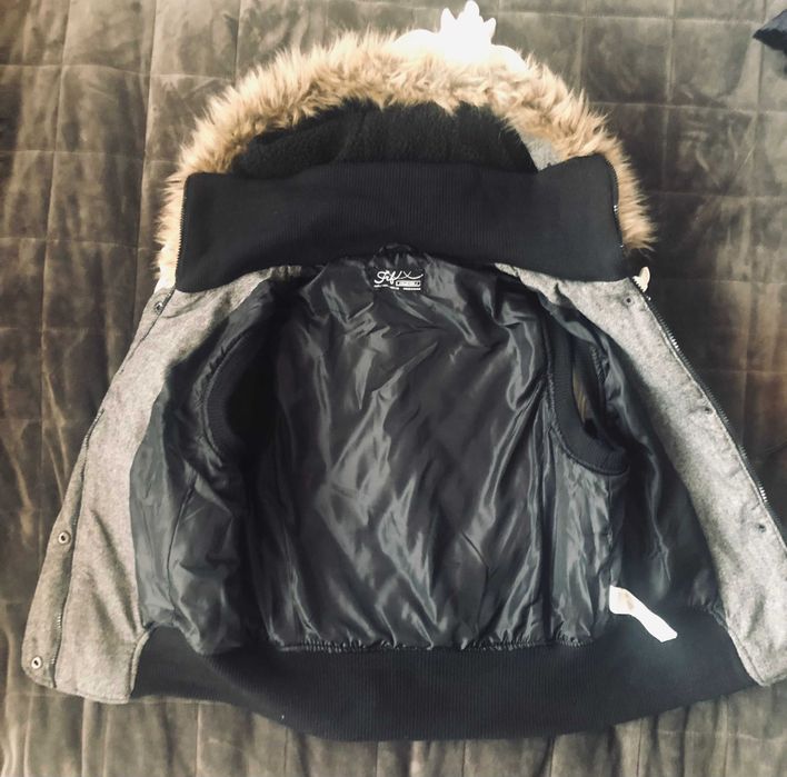 Vesta noua cu gluga oversize matlasata amestec lana ZARA
