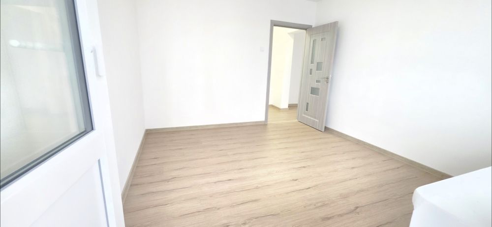 2 camere etaj 3, TOTUL NOU renovat complet, liber!