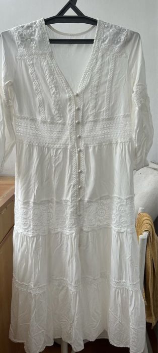 Продам платье белое