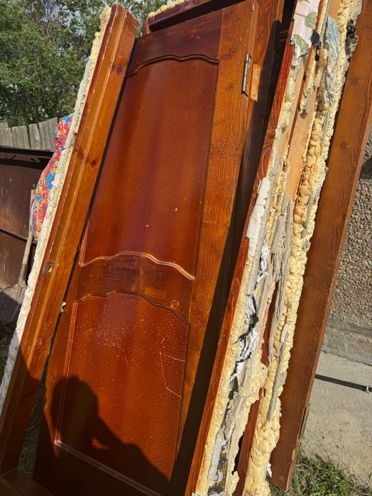 деревянные двери