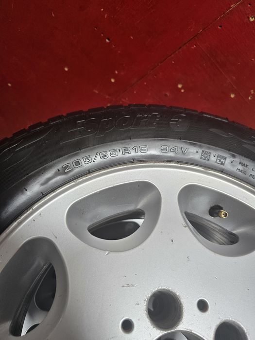 Продам покрышки с дисками
