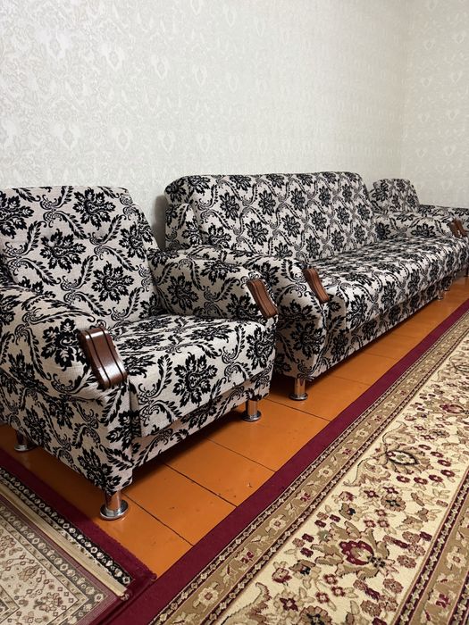 Диван СССР качество очень хорошее, антиквариат