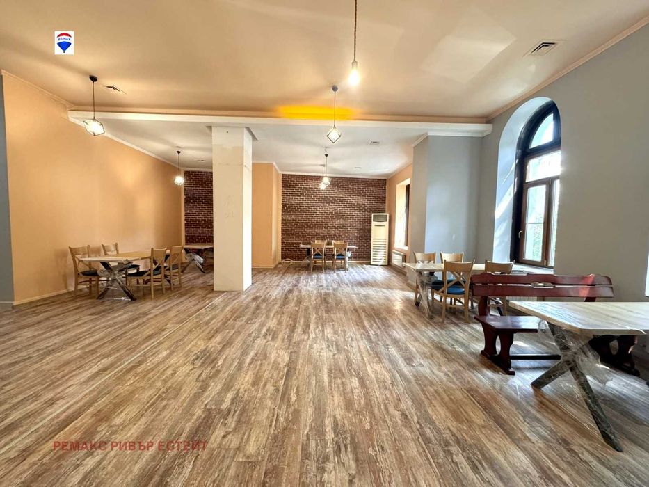 Продава се Промишлена сграда в Русе, Център - 370 кв.м за 6348 €/кв.м - Снимка #12