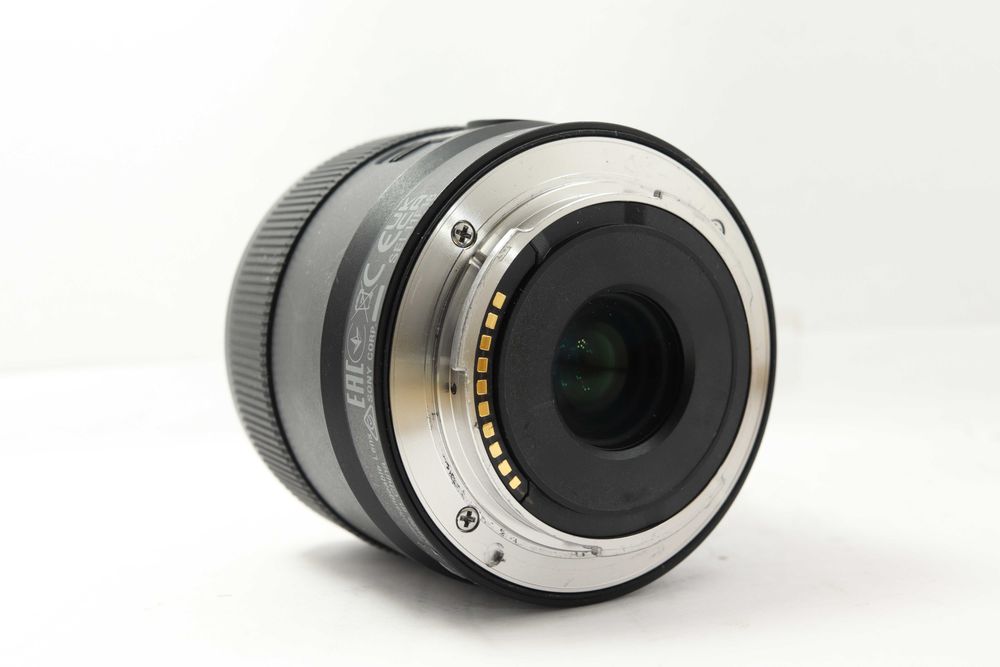 Sony E 11mm F1.8 – SEL11F18 – obiectiv ultra-wide APS-C