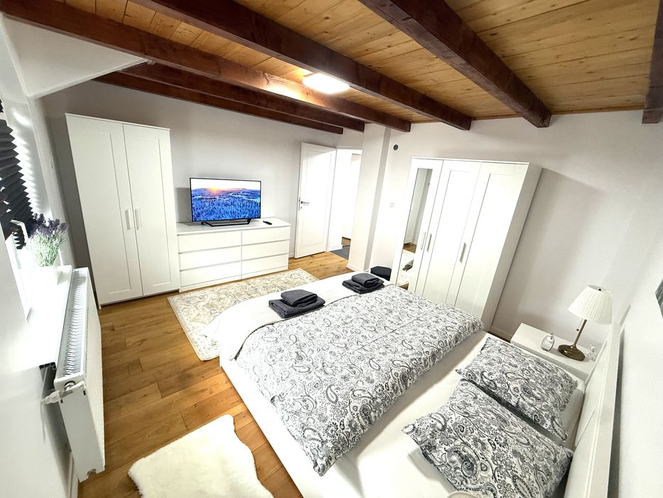 Apartament regim hotelier .