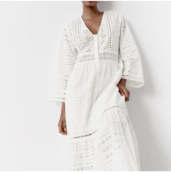 Zara рокля,на цветя или бяла