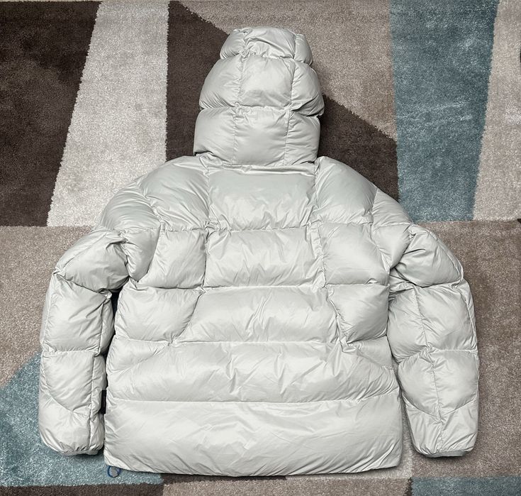 Palace Pertex Balaclava Puffa / size M