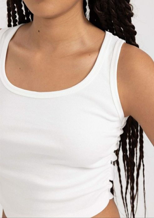 Топы и футболки Pull&bear, Defacto, Bershka, Stradivarius, Zara, Amisu