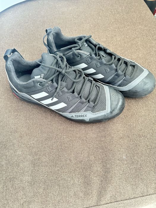Adiddas Terrex  Swift Solo 2.0 Hiking  42 2/3