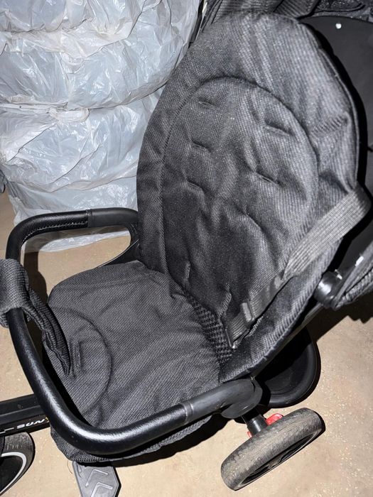 Tricicleta  in stare foarte bună ,nuanță...pe negru