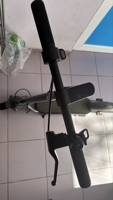 Trotinetă electrică aproape nouă