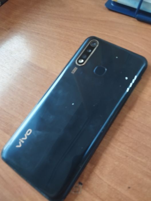 Продам Телефон Vivo