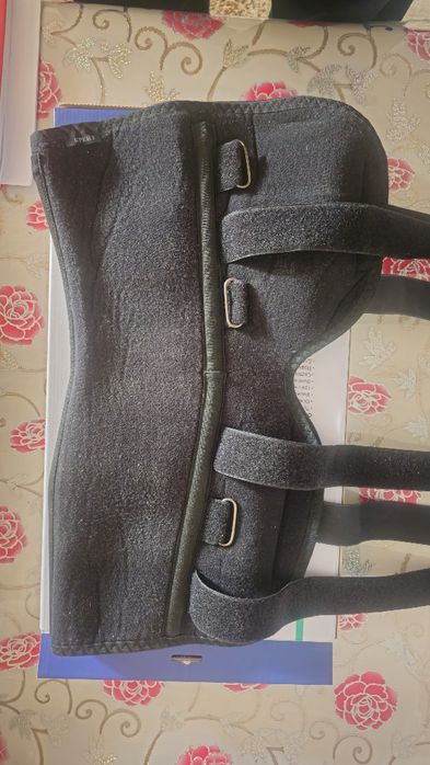 Бандаж тутор для колена