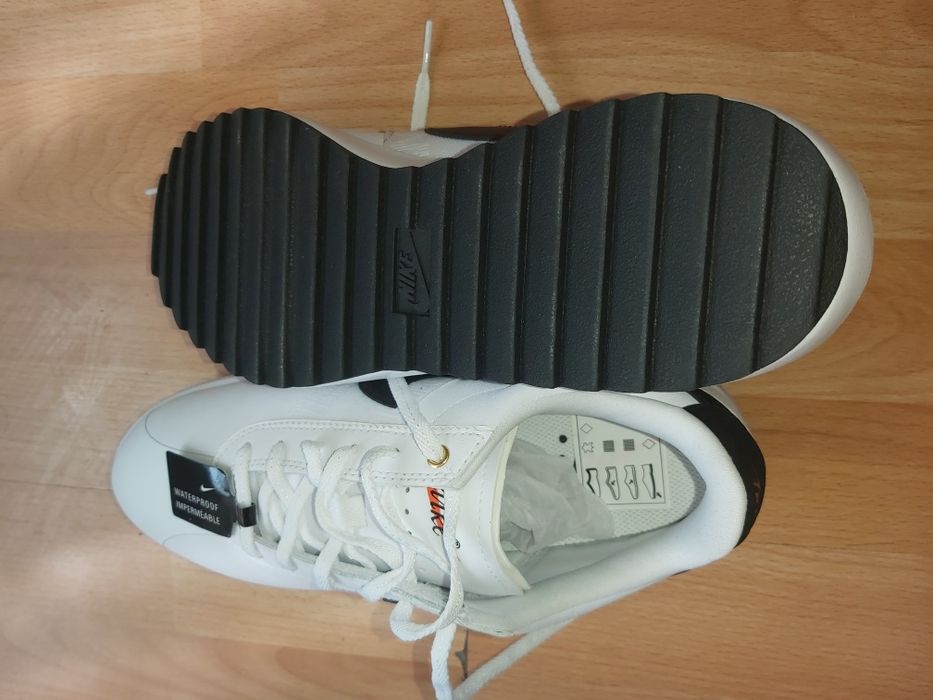 Маратонки Nike 38.5