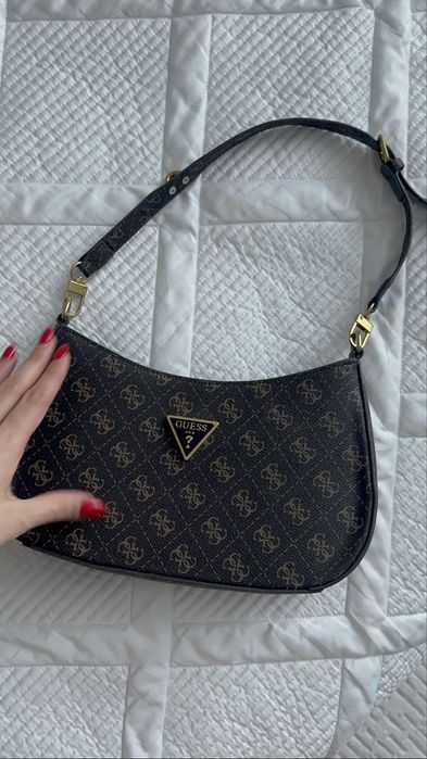 Продам сумку Guess