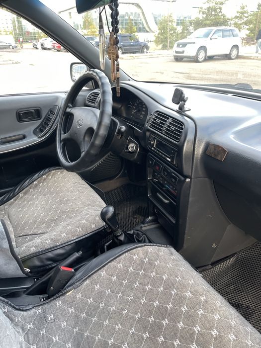 Nissan sunny n14 1993