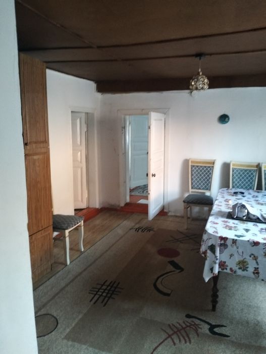 Үй сатылады 6 бөлмелі