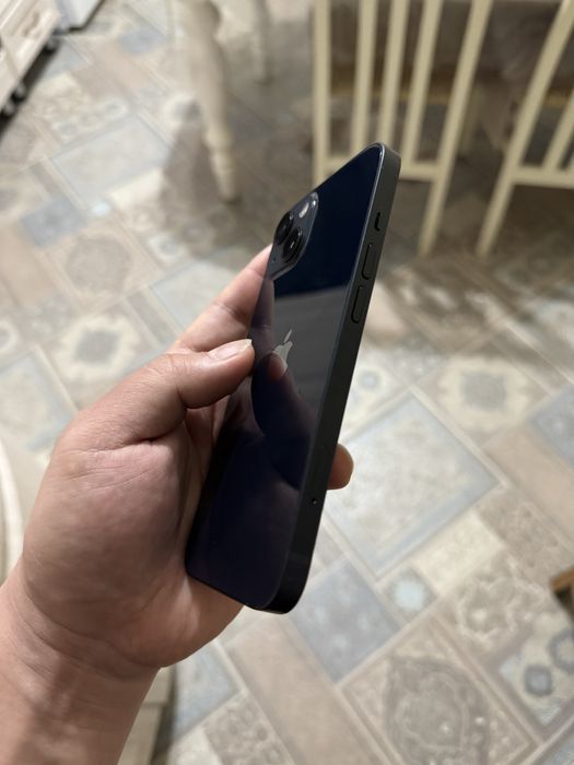 iPhone 13 128Гб в идеале