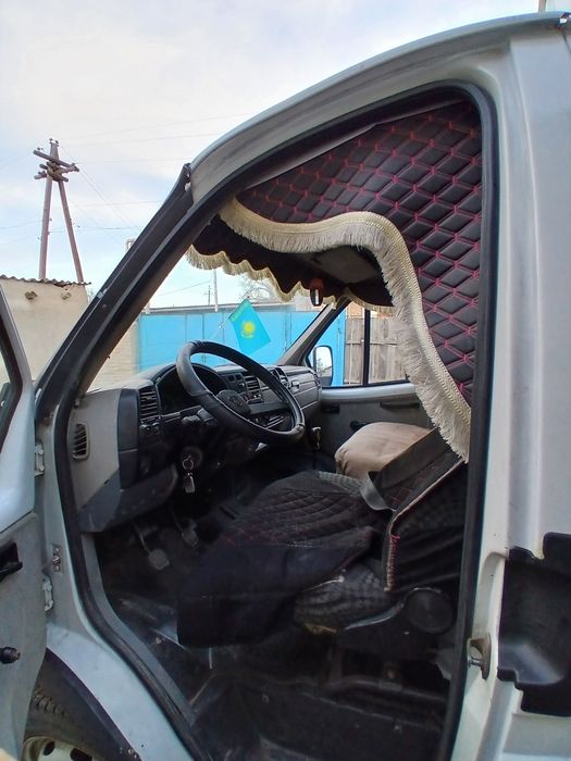 Двигитель Плитомотор год 2004