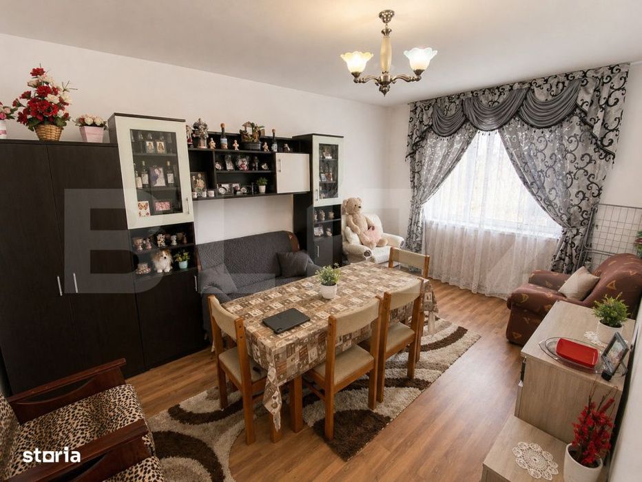 Apartament 4 camere, decomandat, etaj intermediar, Baciu — fotografia 1
