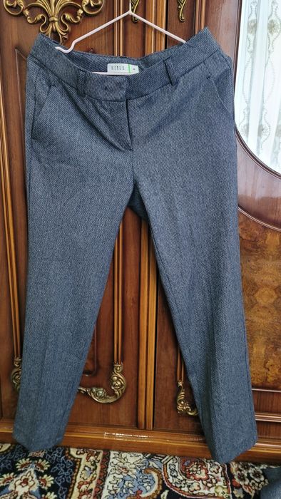 Qizlar uchun klassicheskiy nimcha va shim