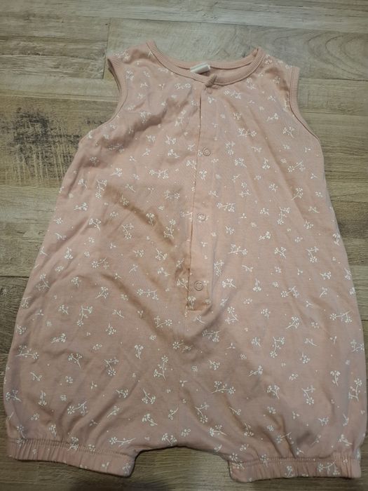 Дрехи за момиче 18-24