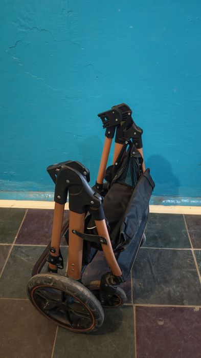 Продам коляску 2 в одном