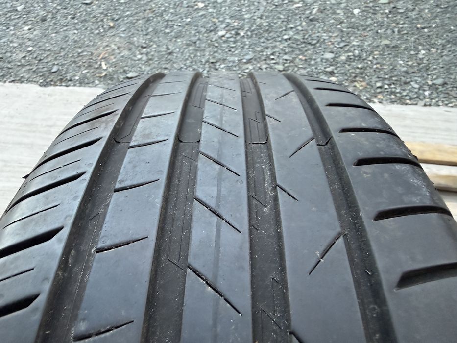 2бр. ОТЛИЧНИ Летни Гуми С Борд 215/55R/18 -VREDESTEIN- DOT:0824- 6.7мм.