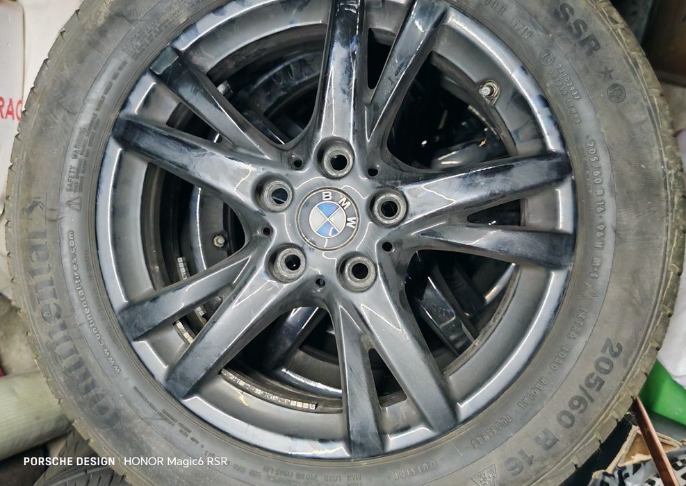 Set 4 jante originale BMW si cauciucuri iarna 205/60 R16
