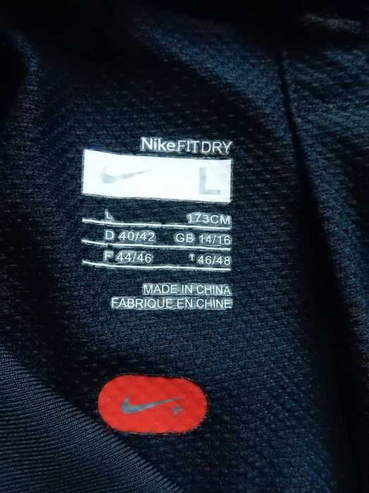 Tricou ciclism dame Nike Run + Dri Fit. Marime L (173 cm inaltime).