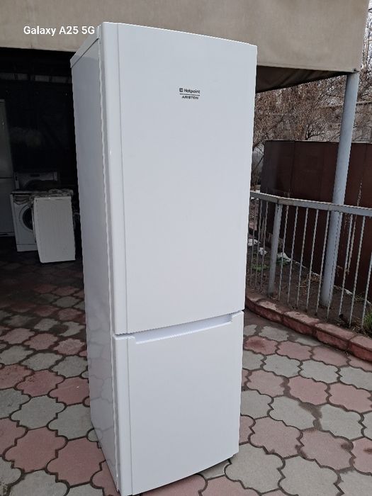 Продам холодильник ARISTON