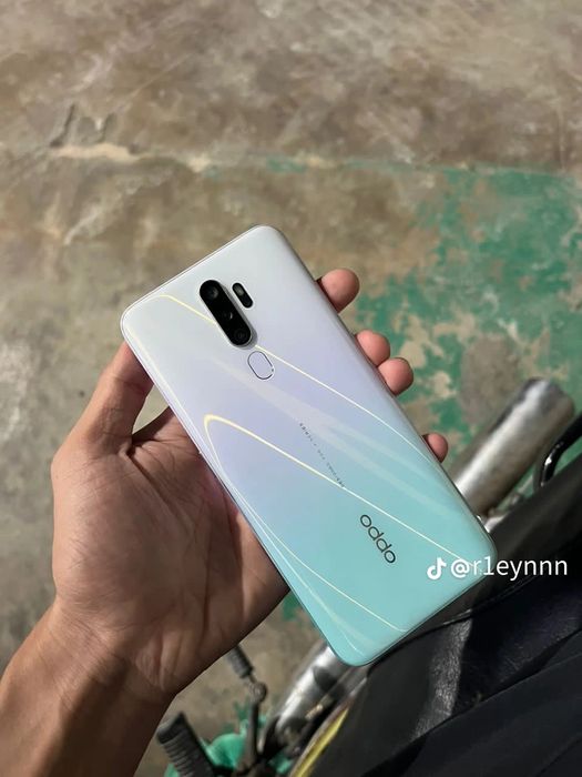 Айфон 14 про макс золотой