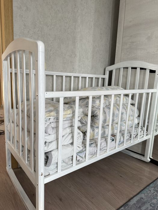 Детская кровать белая