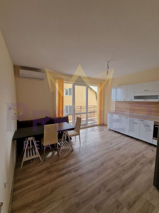 Дава се под наем Двустаен апартамент в Варна, Възраждане 3 - 70 кв.м за 438.6 € - Снимка #1