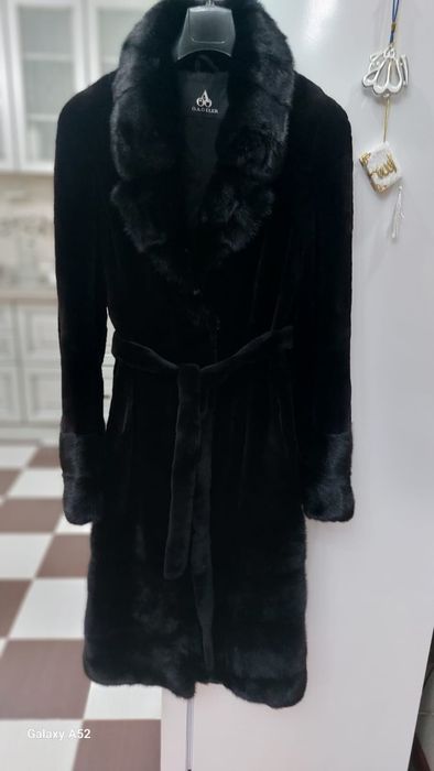Шуба норковая. Италия.