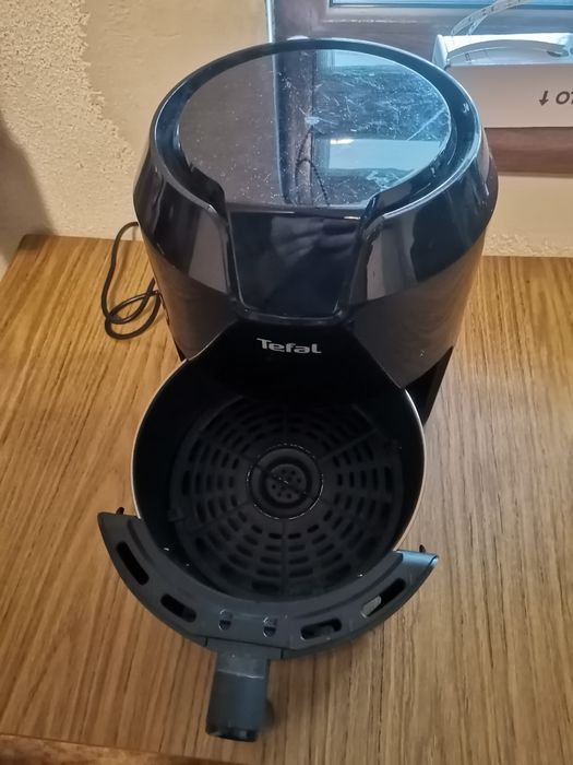 Фритюрник на горещ въздух на Тефал