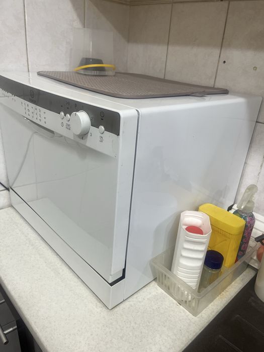 Настольная посудомоечная машина indezit