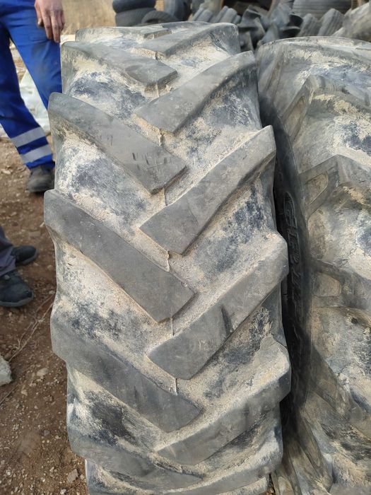 Anvelope 10.5/80 R18