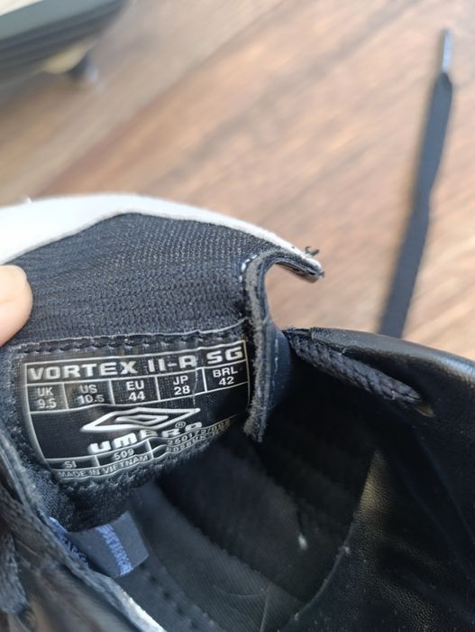 Бутонки Umbro Маратонки за футбол