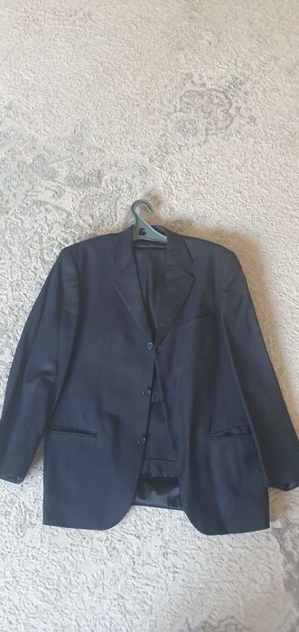 Продам кастюм двойка