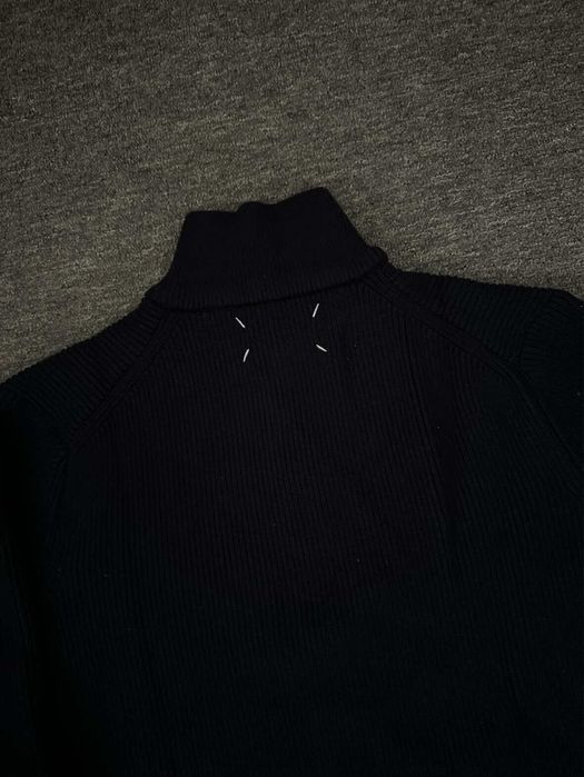 Оригинален Maison Margiela Пуловер тип quarter zip Нов !