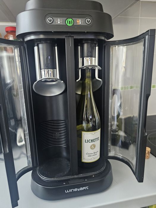 Продавам електрически аератор за вино WINE ART