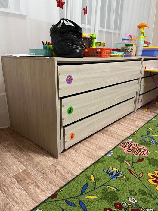 Детския трехъярусные кровати 2 вида