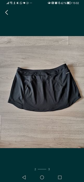 Fusta sport Adidas mărimea M (38-40)