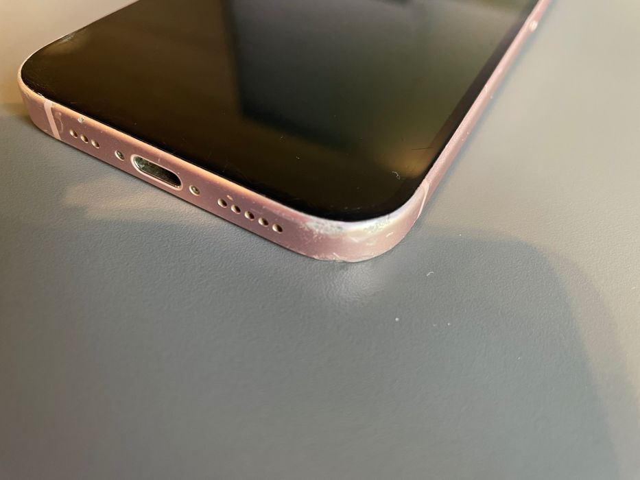 iPhone 15 – Pink (128GB)