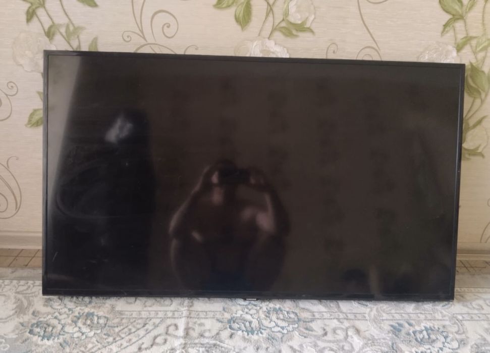 Телевизор SAMSUNG