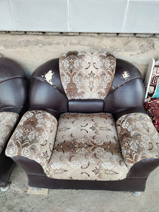 Срочно продается диван